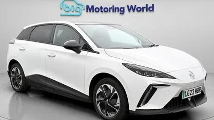 Begagnad MG MG4 EV Trophy 150 kW (204 HK) 2025 Halvkombi