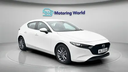 Used Mazda 3 122 HP (89 kW) 2022 White Hatchback