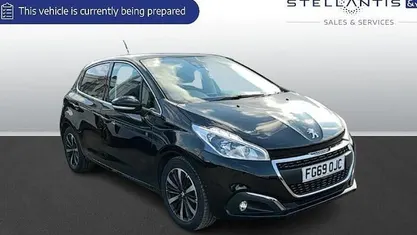 Used Peugeot 208 82 HP (60 kW) 2019 Hatchback
