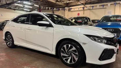 Used Honda Civic SE 126 HP (92 kW) 2018 White Hatchback