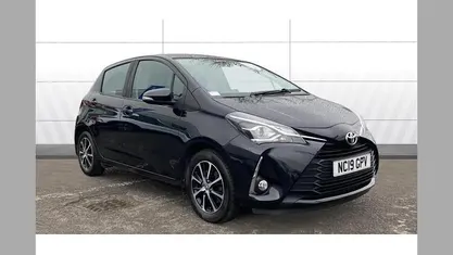 Used Toyota Yaris 111 HP (81 kW) 2019 Black Hatchback