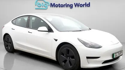 Used 2021 Tesla Model 3 Standard Range Plus Sedan | £17,300 (Fair price)
