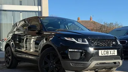 Used 2018 Land Rover Range Rover evoque SE Hatchback | £13,995 (Fair price)