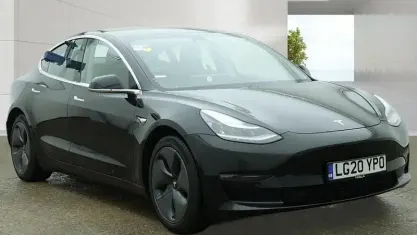Używany Tesla Model 3 Long Range AWD 258 kW (351 KM) 2023 Sedan/Limuzyna