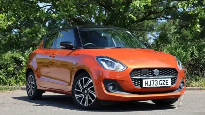 Used Suzuki Swift SZ5 83 HP (61 kW) 2023 Metallic  flame orange/super black Hatchback