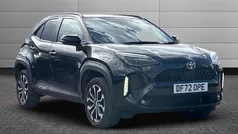 Black Used 2023 Toyota Yaris Hybrid Design SUV | £21,150 (Fair price)