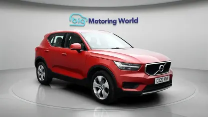 Used Volvo XC40 Momentum 163 HP (119 kW) 2020 Red SUV