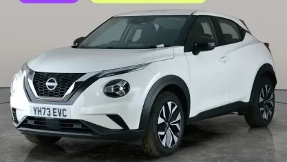 Używany Nissan Juke Acenta 114 KM (83 kW) 2023 Biały SUV