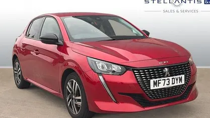 Used Peugeot 208 Allure+ 102 HP (75 kW) 2023 Red Hatchback