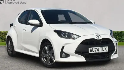 Used Toyota Yaris 116 HP (85 kW) 2024 White Hatchback