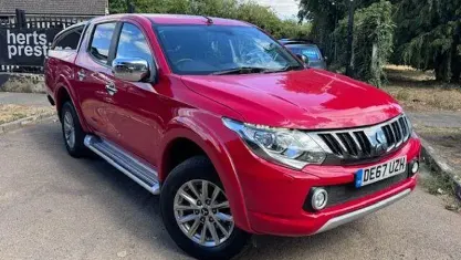 Used Mitsubishi L200 181 HP (133 kW) 2017 Red Pickup