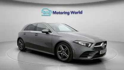 Usado Mercedes A180 Executive 136 CV (100 kW) 2021 Gris Utilitario