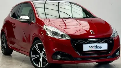 Used Peugeot 208 Prestige 208 HP (152 kW) 2017 Red Hatchback