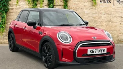Used Mini Cooper Exclusive 136 HP (100 kW) 2021 Red Hatchback