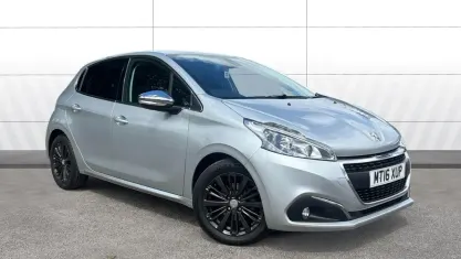 Used Peugeot 208 Allure 82 HP (60 kW) 2016 Silver Hatchback