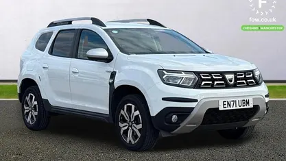 White Used 2022 Dacia Duster Prestige SUV | £13,999 (Fair price)