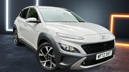 Käytetty Hyundai Kona Premium 120 HP (88 kW) 2022 Katumaasturi