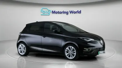 Used Renault Zoe Iconic 100 kW (136 HP) 2023 Hatchback
