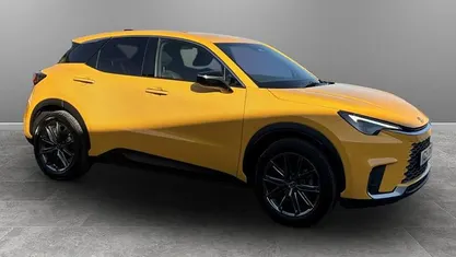 Used Lexus LBX 136 HP (100 kW) 2026 SUV