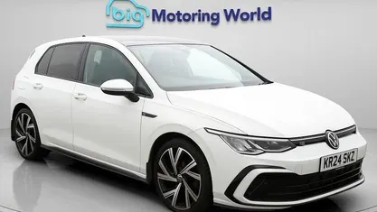 Used VW Golf VIII R-line 150 HP (110 kW) 2024 White Hatchback