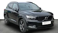 Black Used 2022 Volvo XC40 R-Design SUV | £25,750 (Fair price)