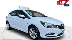White Used 2017 Vauxhall Astra SRi Hatchback | £5,995 (Fair price)