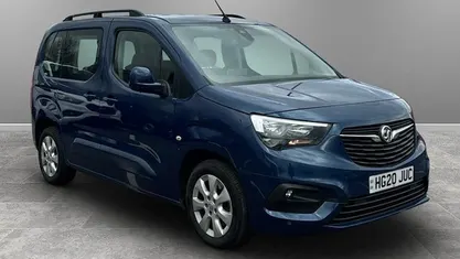 Second-hand Vauxhall Combo 131 CP (96 kW) 2020 Monovolum