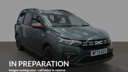 Used Dacia Jogger Extreme 141 HP (103 kW) 2025 MPV