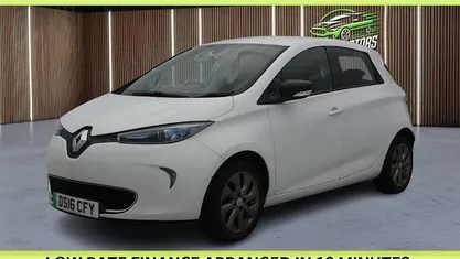 White Used 2016 Renault Zoe Dynamique Hatchback | £4,777 (Good price)