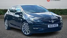 Metallic mineral black Used 2021 Vauxhall Astra Edition Hatchback | £11,600 (Fair price)