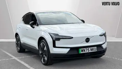 White New 2025 Volvo EX30 Performance SUV | £31,326 (Fair price)