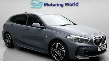 Begagnad BMW 118 M Sport 150 HK (110 kW) 2021 Grå Halvkombi
