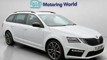Used Skoda Octavia vRS 188 HP (138 kW) 2020 White Estate