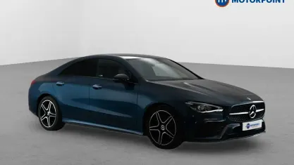 Begagnad Mercedes CLA200 AMG Line Premium 163 HK (119 kW) 2022 Blå Sportkupé