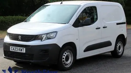 Used Peugeot Partner Premium 131 HP (96 kW) 2023 White MPV
