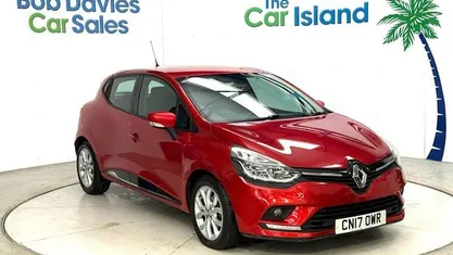 Red Used 2017 Renault Clio IV Dynamique Hatchback | £7,500 (Fair price)