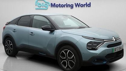 Używany Citroën e-C4 Shine 100 kW (136 KM) 2023 Niebieski Hatchback