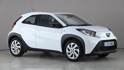 Używany Toyota Aygo X PURE 72 KM (52 kW) 2025 SUV