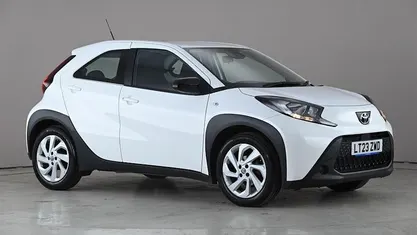 Używany Toyota Aygo X PURE 72 KM (52 kW) 2025 SUV