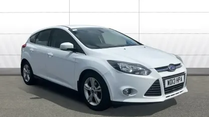Używany Ford Focus Zetec 105 KM (77 kW) 2013 Hatchback
