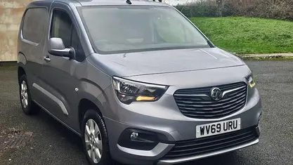 Used Vauxhall Combo 101 HP (74 kW) 2020 MPV