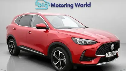 Używany MG HS Trophy 162 KM (119 kW) 2024 Czerwony SUV