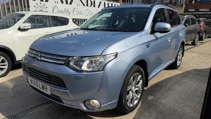 Used Mitsubishi Outlander P-HEV 121 HP (88 kW) 2015 Estate