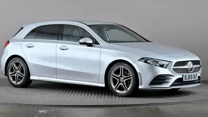 Usado Mercedes A180 Executive 116 HP (85 kW) 2019 Prateado Citadino