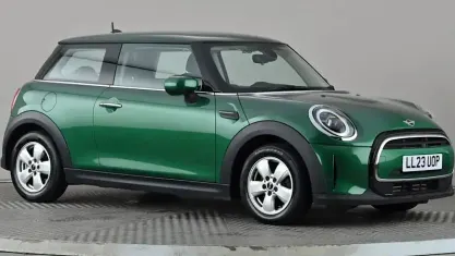Used Mini Cooper Classic 136 HP (100 kW) 2022 Green Hatchback