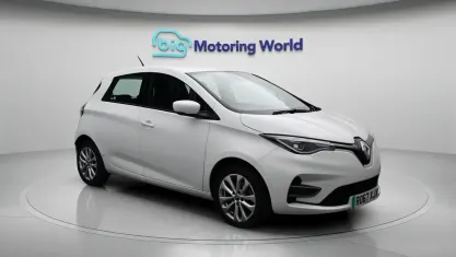 Used Renault Zoe Iconic 100 kW (136 HP) 2021 Hatchback