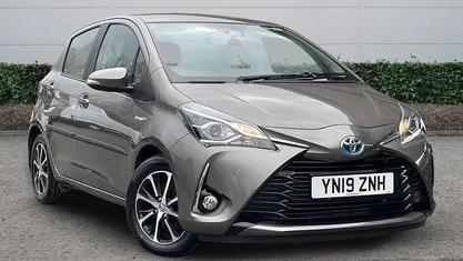 Used Toyota Yaris Hybrid 101 HP (74 kW) 2019 Hatchback