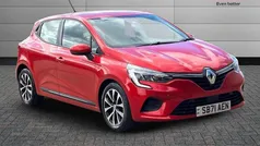 Used 2021 Renault Clio V Iconic Hatchback | £12,731 (Fair price)