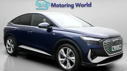 Begagnad Audi Q4 Sportback e-tron S-Line 150 kW (204 HK) 2023 Blå SUV