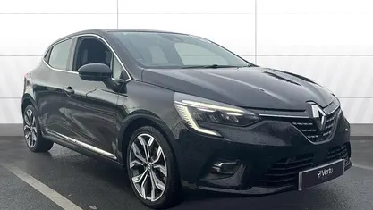 Used 2022 Renault Clio V Version S Hatchback | £11,240 (Fair price)